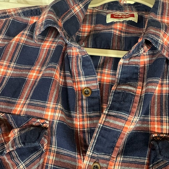 Wrangler Men's Blue & Salmon Plaid Shirt size L - Picture 9 of 12
